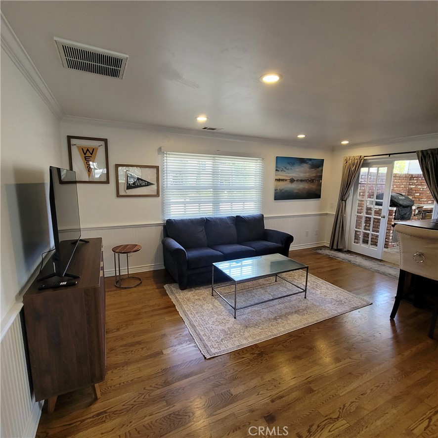 Family Room - 232 Jasmine, Corona Del Mar CA 92625 - photo 8