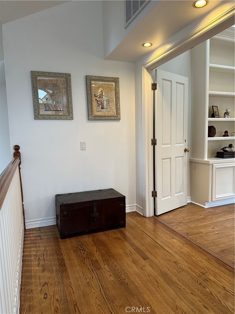 Entry landing to primary suite. - 232 Jasmine, Corona Del Mar CA 92625 - photo 12