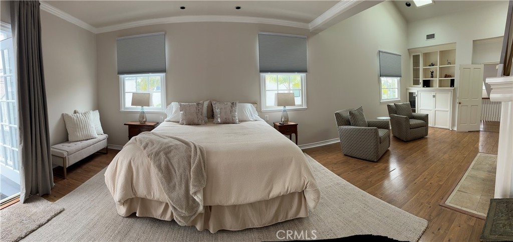 Primary Suite with sitting room - 232 Jasmine, Corona Del Mar CA 92625 - photo 13
