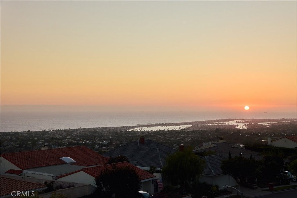 Photo by Justin Marroquin - 25 Cambria, Corona Del Mar CA 92625 - photo 2
