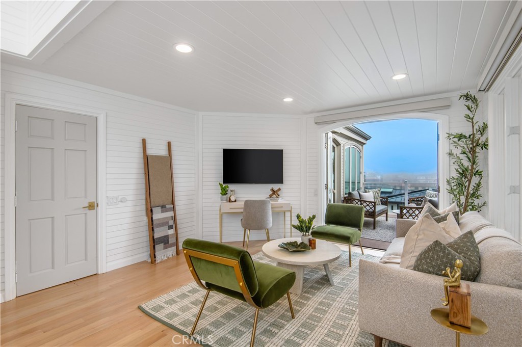250 Poppy Avenue, Corona Del Mar CA 92625 - photo 43