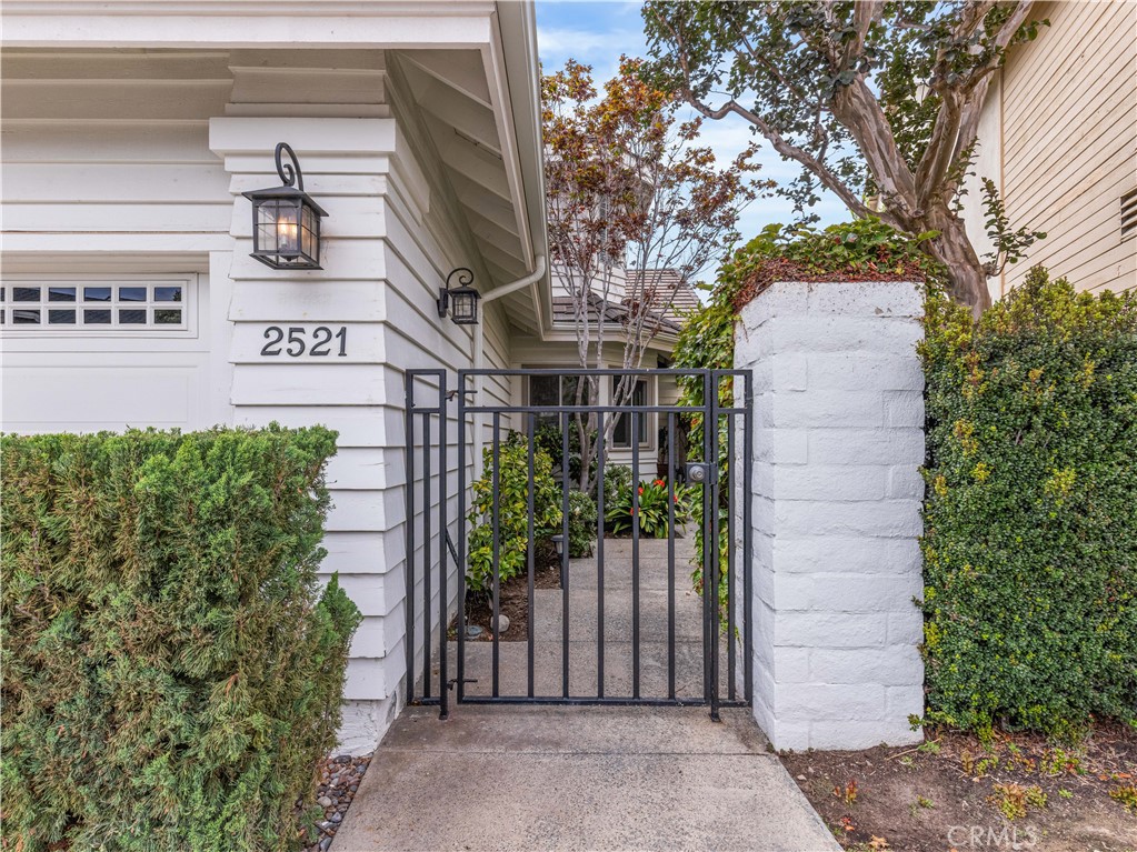 2521 Point Del Mar, Corona Del Mar CA 92625 - photo 2