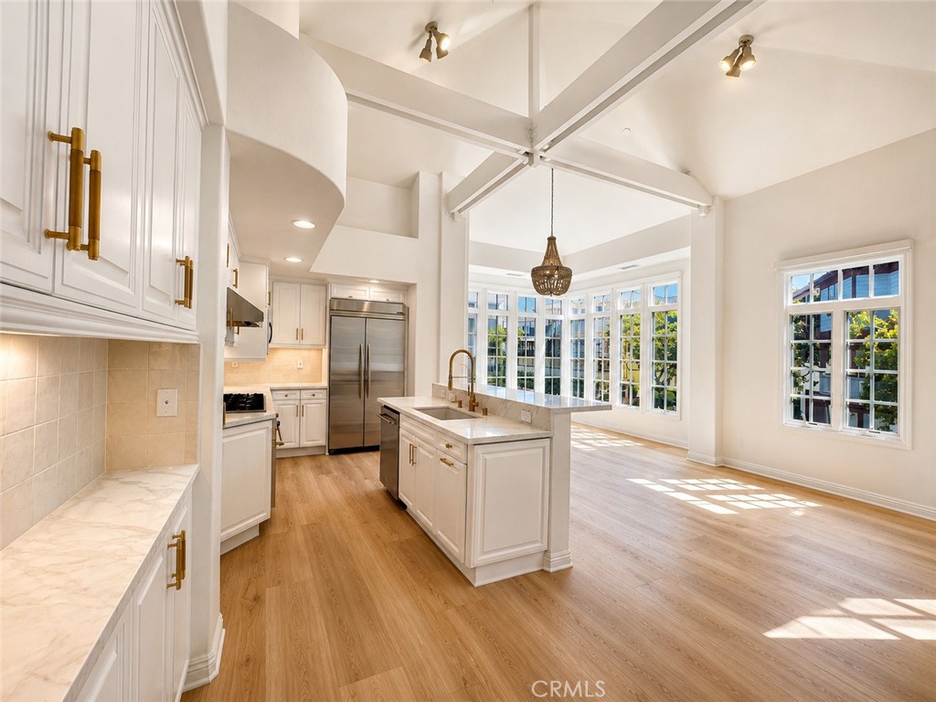 Kitchen/Living Room - 2545 Bungalow, Corona Del Mar CA 92625 - photo 1