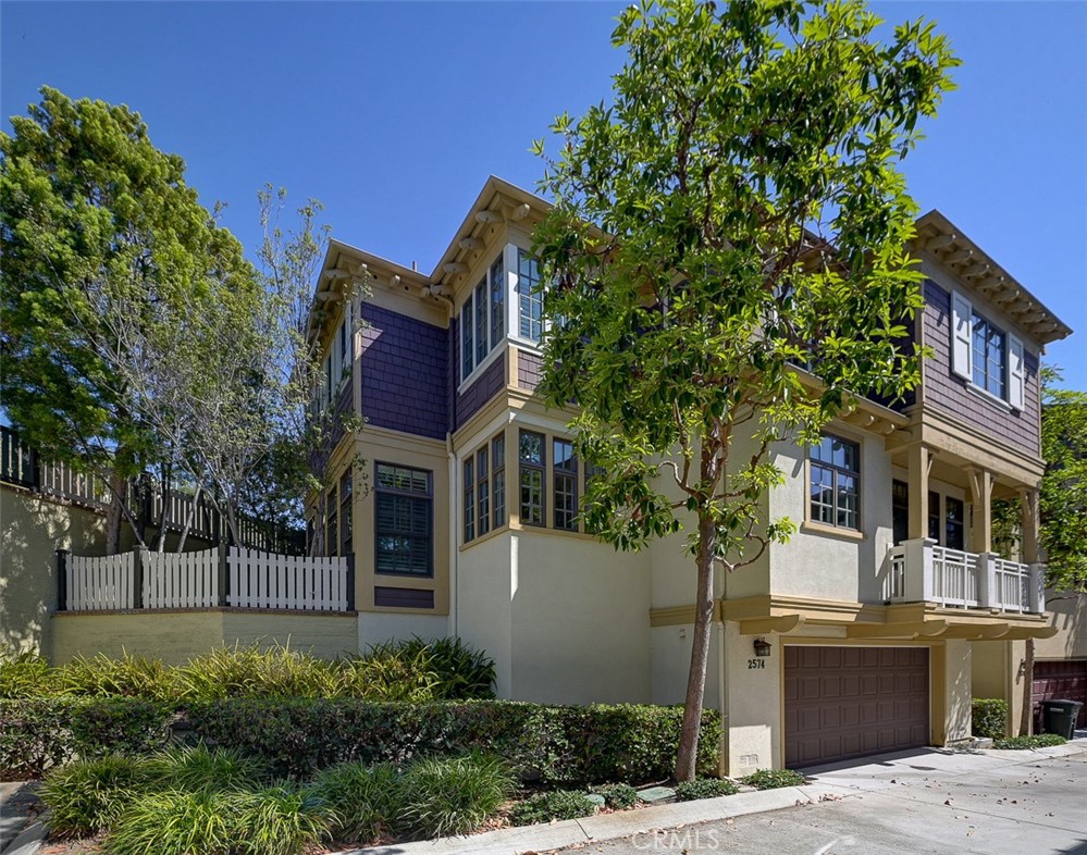 Corner unit detached home. - 2574 Bungalow, Corona Del Mar CA 92625 - photo 1