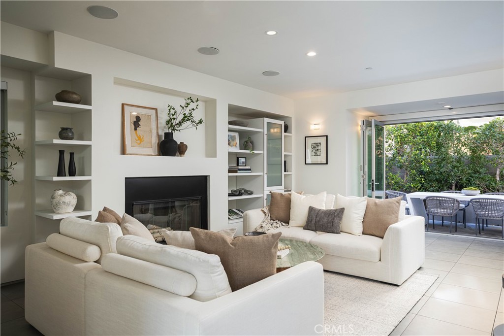2618 Cove Street, Corona Del Mar CA 92625 - photo 1