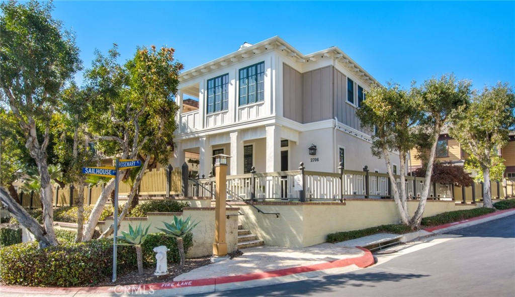 2706 Bungalow Place, Corona Del Mar CA 92625 - photo 1