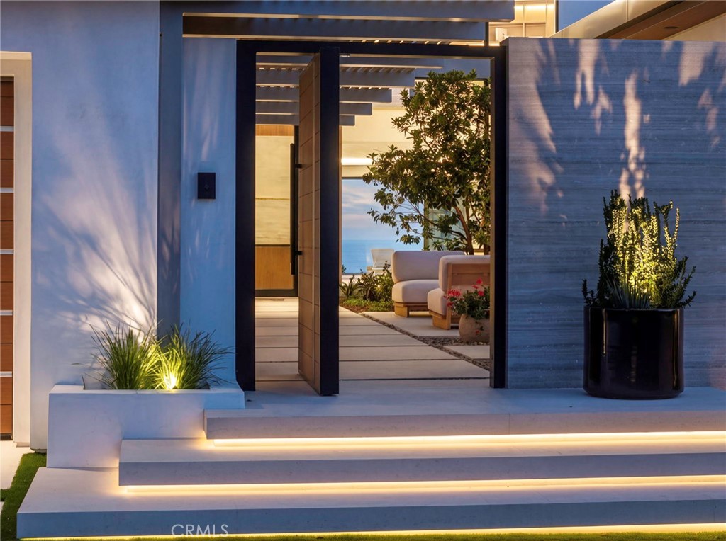 2711 Ebbtide Road, Corona Del Mar CA 92625 - photo 2