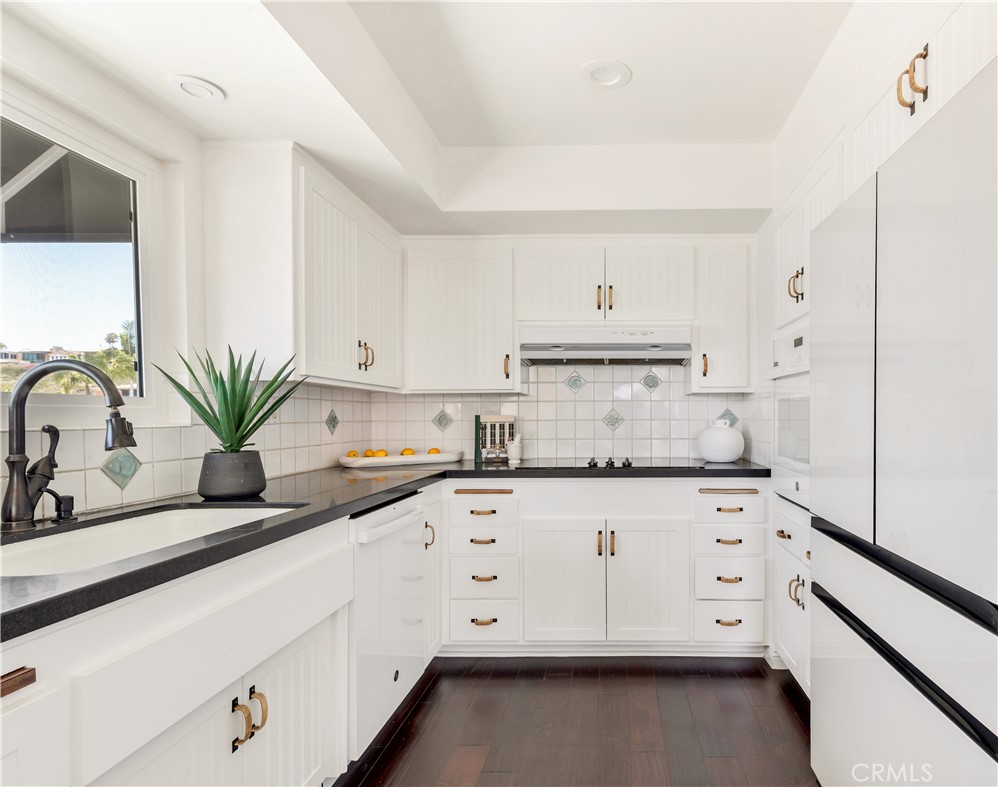 2712 Shell Street, Corona Del Mar CA 92625 - photo 16