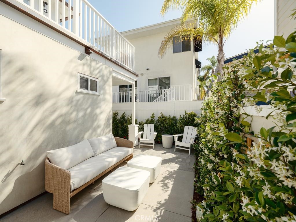2715 Cove, Corona Del Mar CA 92625 - photo 23