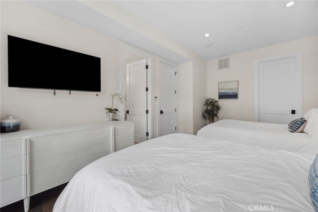 2801 Bayside Drive, Corona Del Mar CA 92625 - photo 21