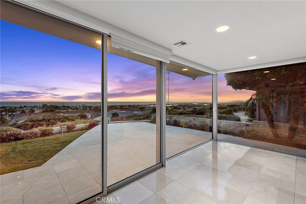 2801 Setting Sun, Corona Del Mar CA 92625 - photo 7