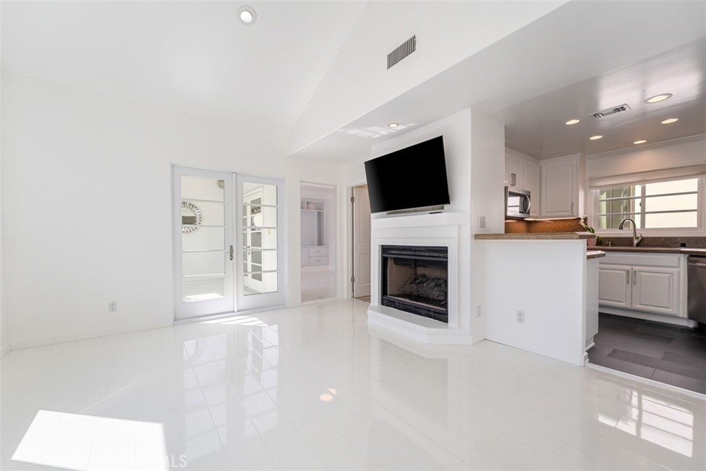 2830 2nd Avenue, Corona Del Mar CA 92625 - photo 9