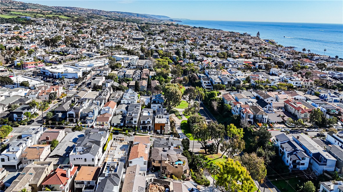 2910 Bayside, Corona Del Mar CA 92625 - photo 18