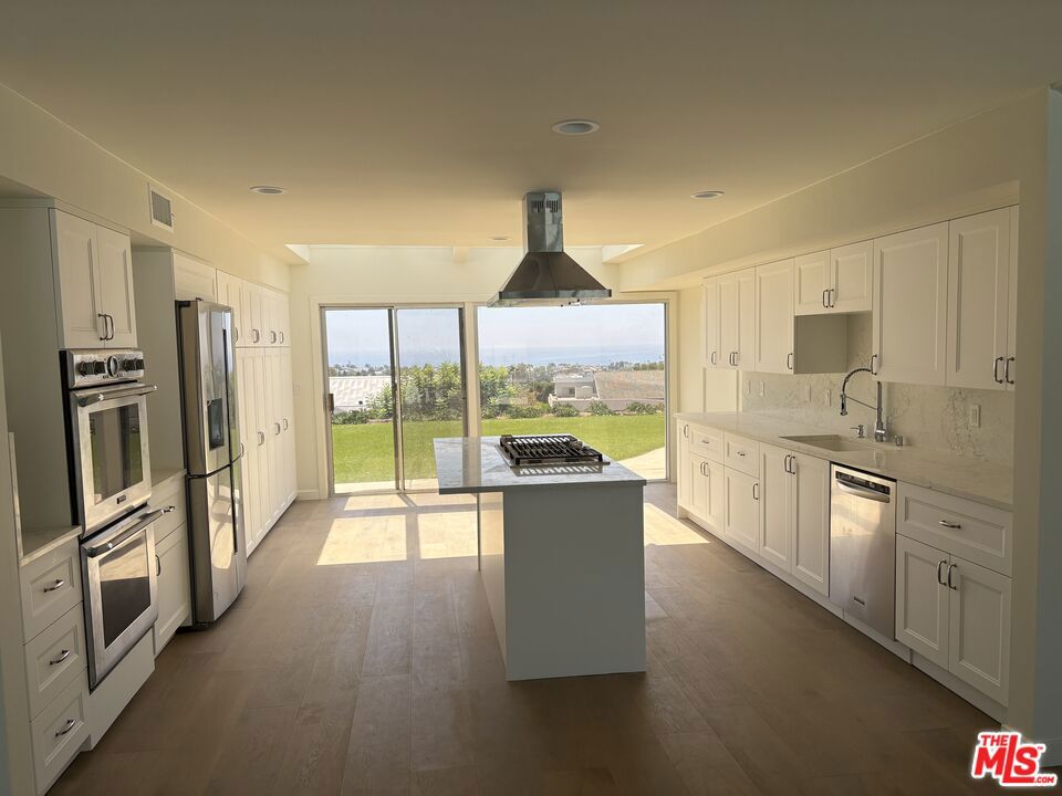 2915 Setting Sun Drive, Corona Del Mar CA 92625 - photo 5