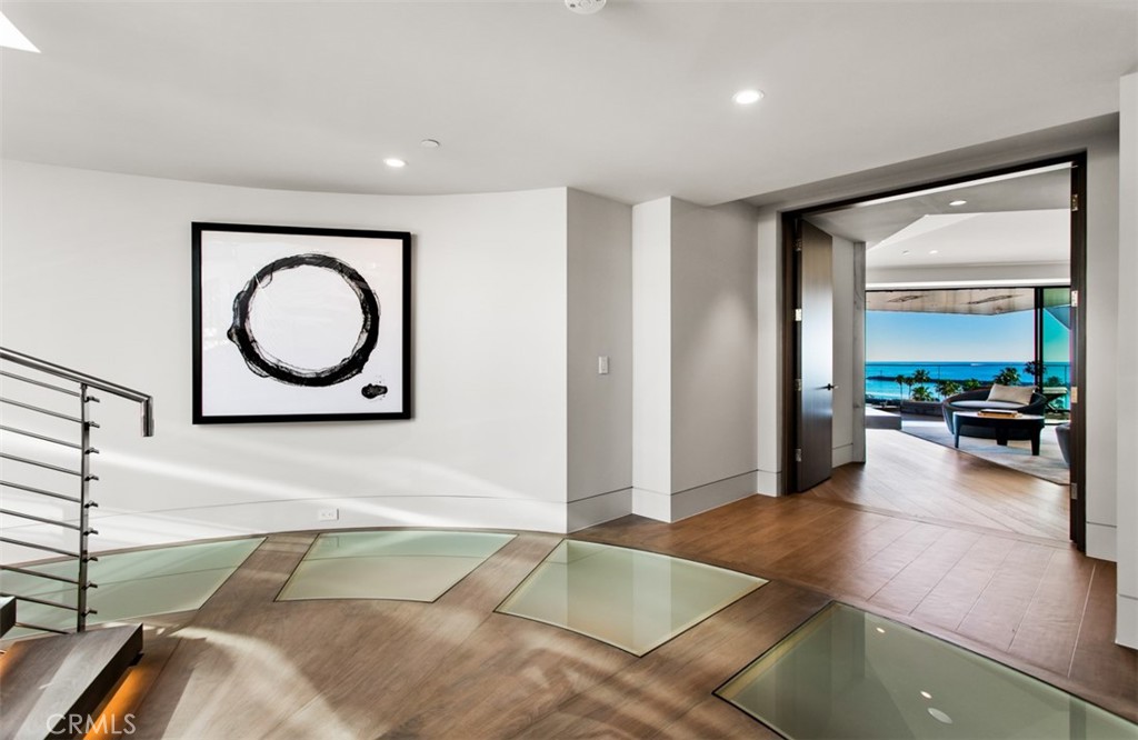 Primary bedroom foyer - 2928 Ocean, Corona Del Mar CA 92625 - photo 23