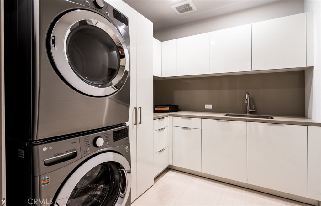 Laundry Room - 2928 Ocean, Corona Del Mar CA 92625 - photo 65