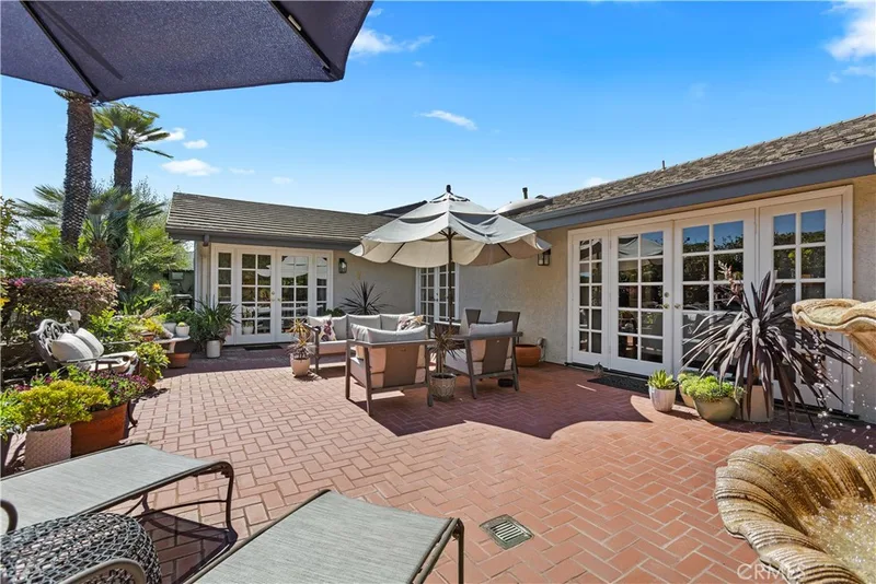 30 Jetty Drive, Corona Del Mar, CA 92625