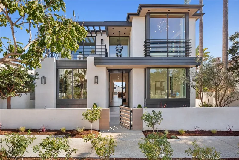 304 Poppy Ave, Corona Del Mar, CA 92625