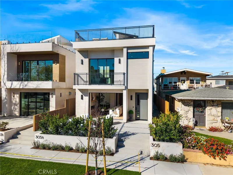 305 Fernleaf, Corona Del Mar, CA 92625
