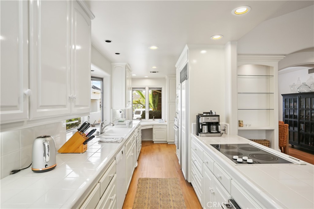 308 Orchid Avenue, Corona Del Mar CA 92625 - photo 9