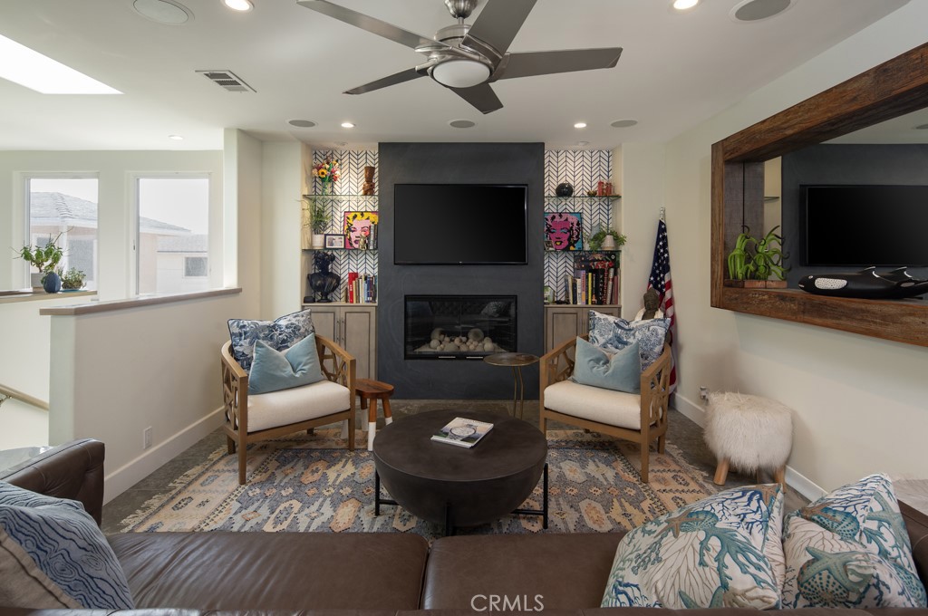 309 Marguerite Avenue C, Corona Del Mar CA 92625 - photo 1