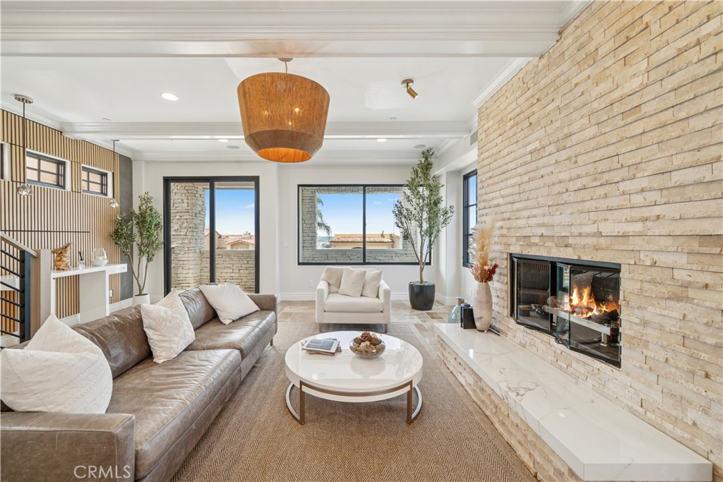 312 Carnation Avenue, Corona Del Mar CA 92625 - photo 6