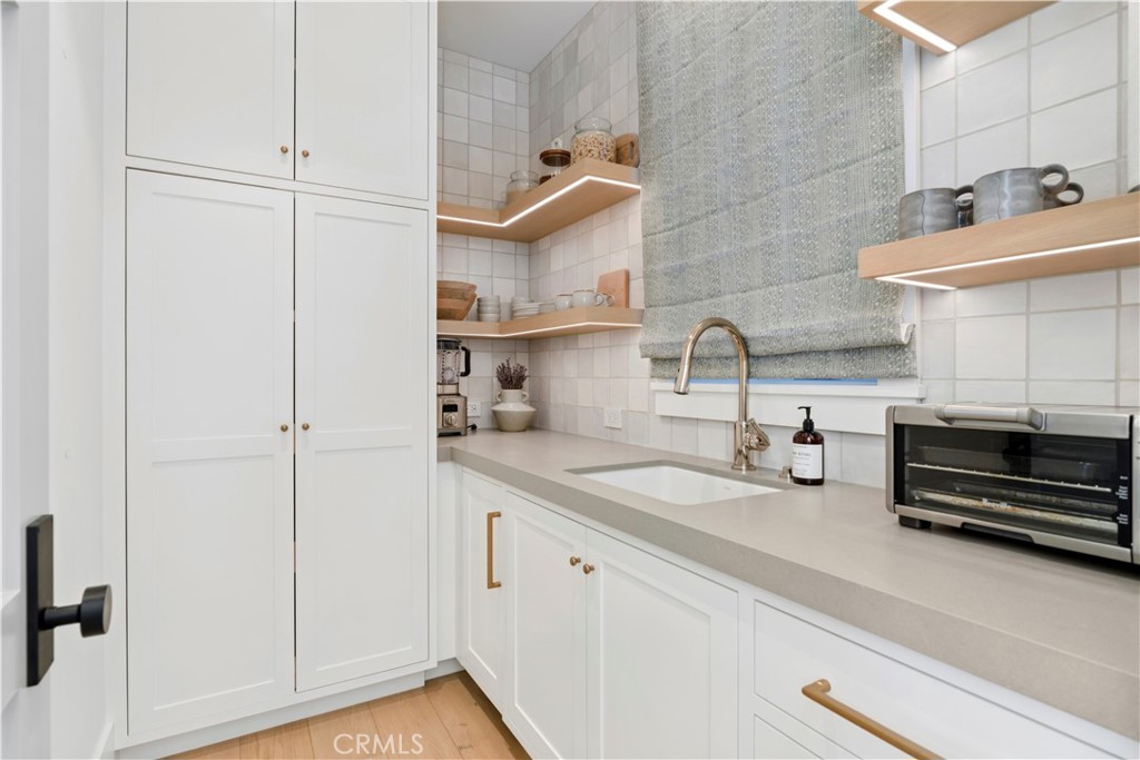 313 Heliotrope, Corona Del Mar CA 92625 - photo 11