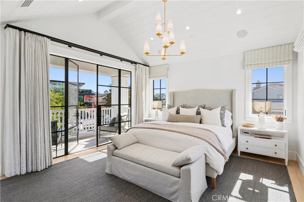 313 Heliotrope, Corona Del Mar CA 92625 - photo 20
