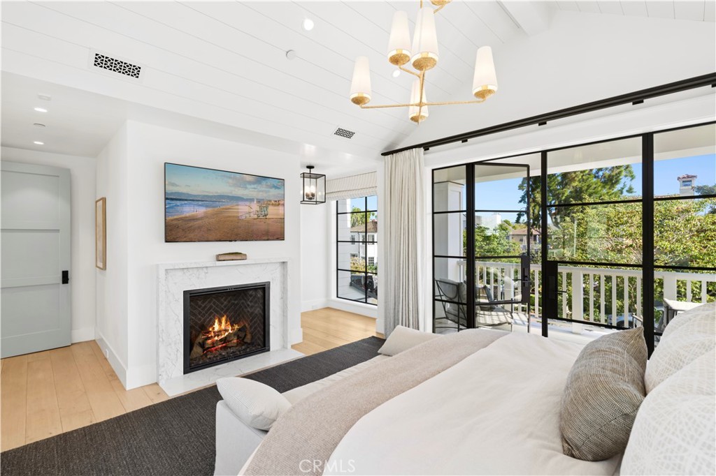 313 Heliotrope, Corona Del Mar CA 92625 - photo 22