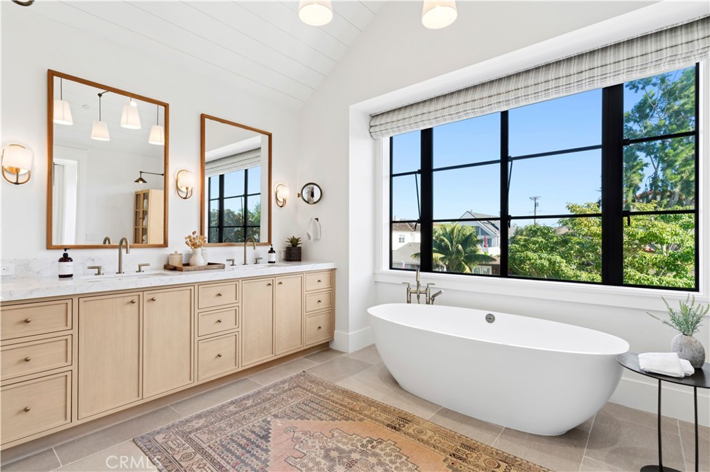 313 Heliotrope, Corona Del Mar CA 92625 - photo 24