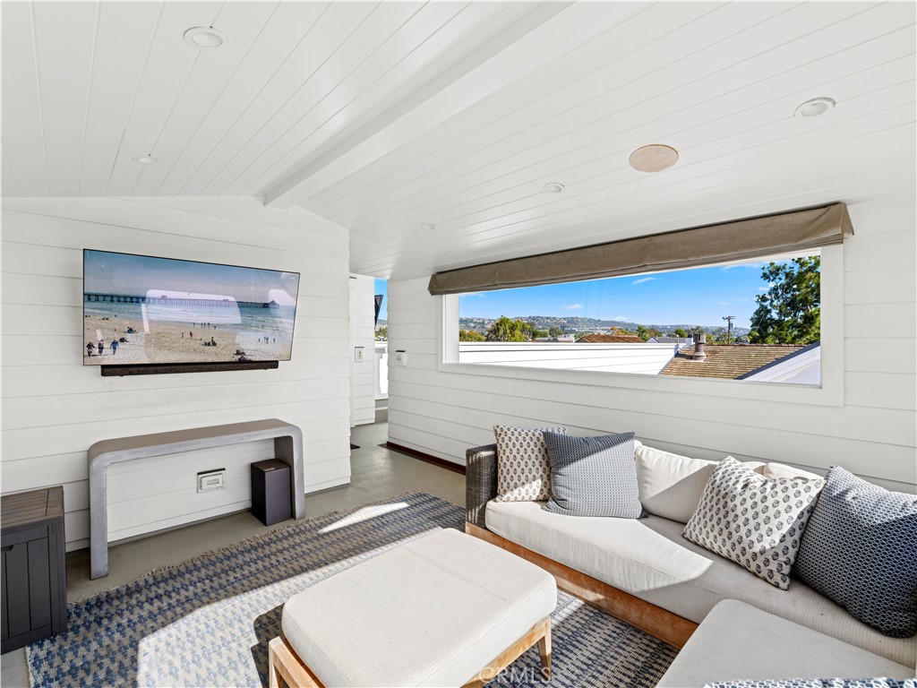 313 Heliotrope, Corona Del Mar CA 92625 - photo 32