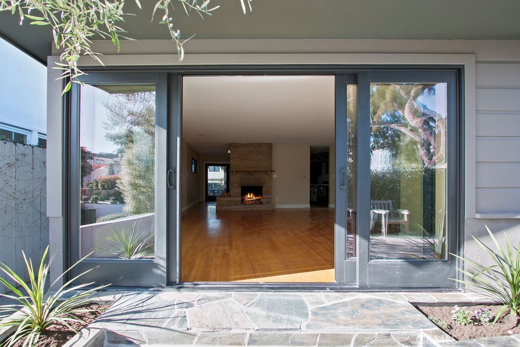 313 Larkspur, Corona Del Mar CA 92625 - photo 1