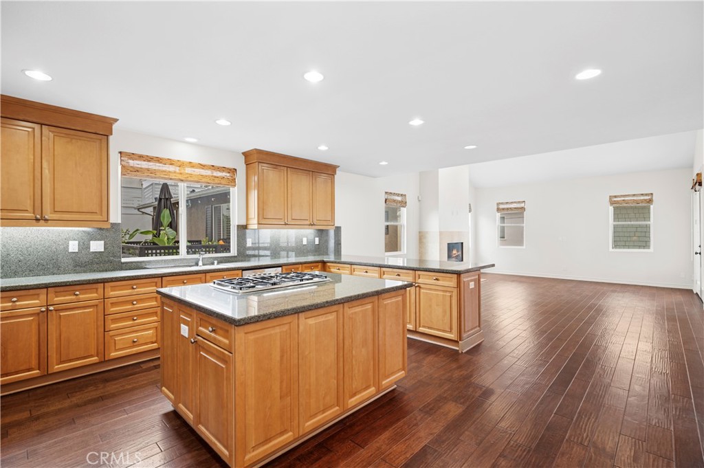 314 1/2 Larkspur Avenue, Corona Del Mar CA 92625 - photo 2