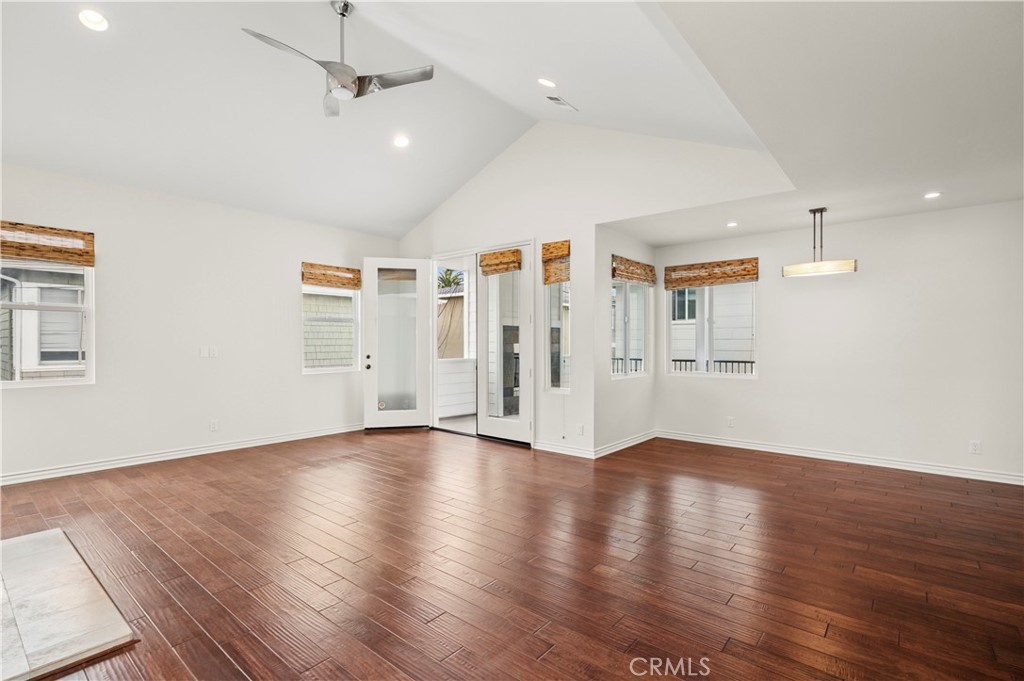 314 1/2 Larkspur Avenue, Corona Del Mar CA 92625 - photo 5