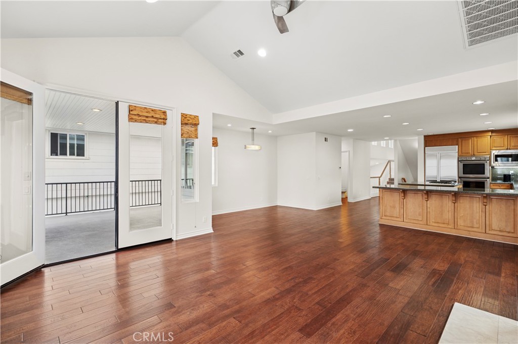 314 1/2 Larkspur Avenue, Corona Del Mar CA 92625 - photo 6
