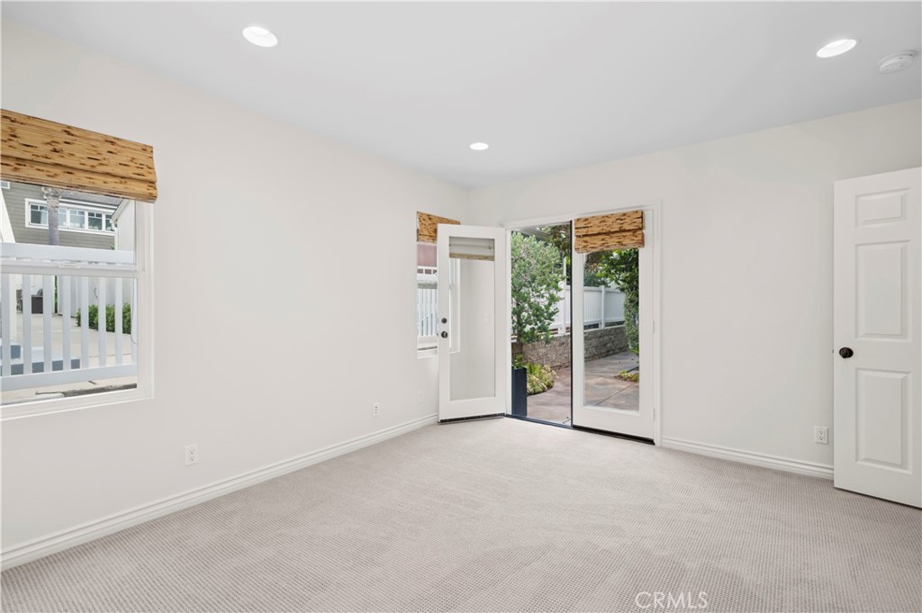314 1/2 Larkspur Avenue, Corona Del Mar CA 92625 - photo 25