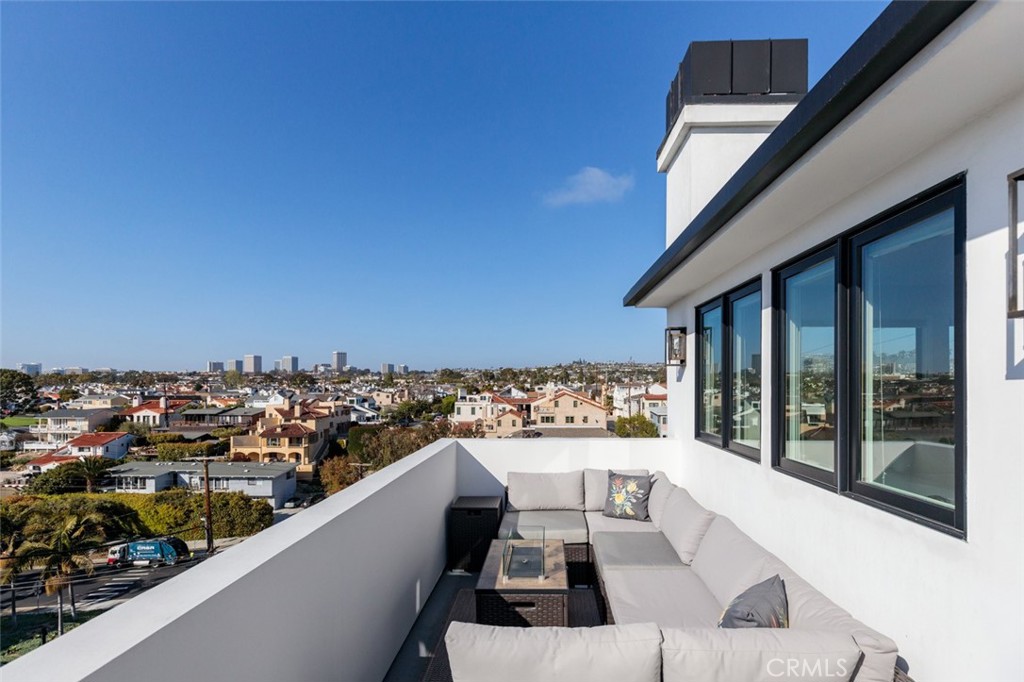 314 Dahlia, Corona Del Mar CA 92625 - photo 1