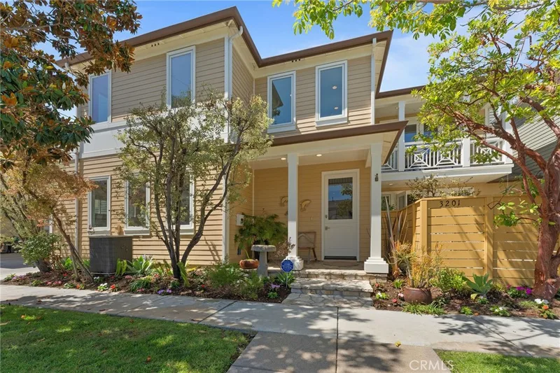 3201 4th Avenue Avenue, Corona Del Mar, CA 92625