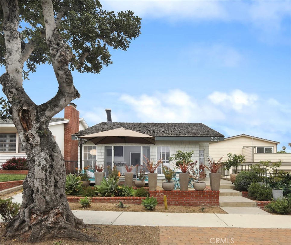321 Iris Avenue, Corona Del Mar CA 92625 - photo 1
