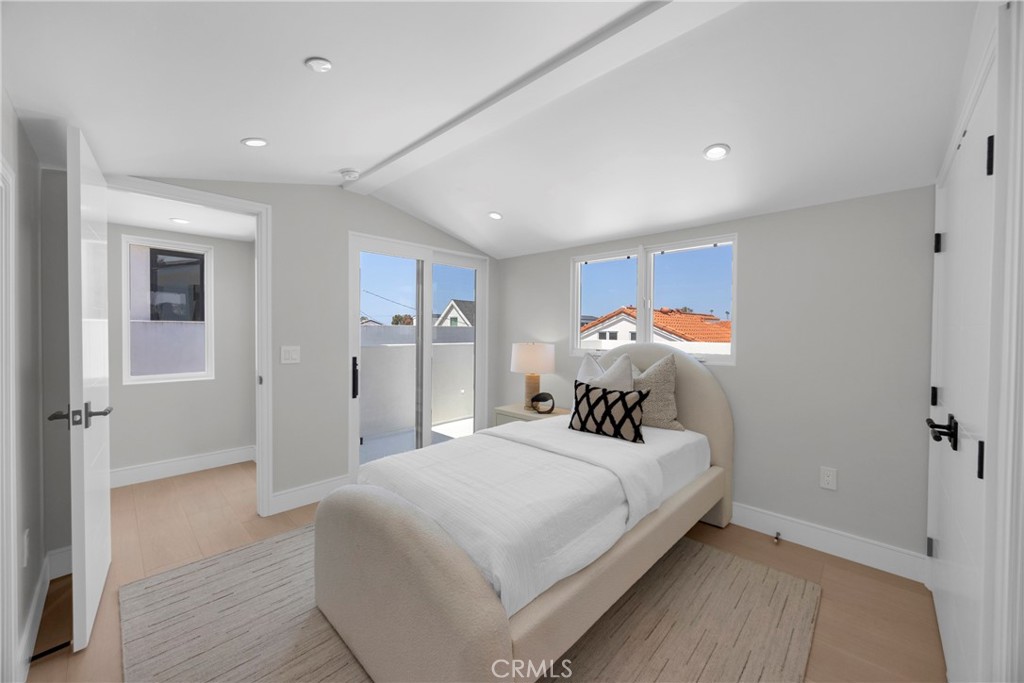 321 Larkspur Avenue 1/2, Corona Del Mar CA 92625 - photo 25
