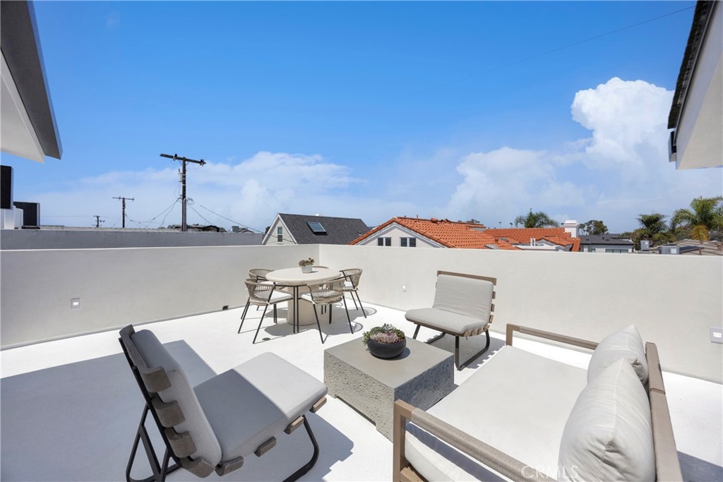 321 Larkspur Avenue 1/2, Corona Del Mar CA 92625 - photo 30