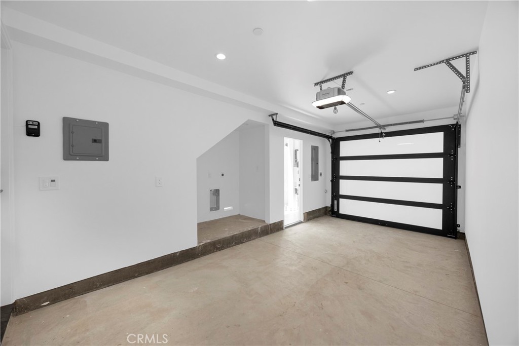 321 Larkspur Avenue 1/2, Corona Del Mar CA 92625 - photo 35