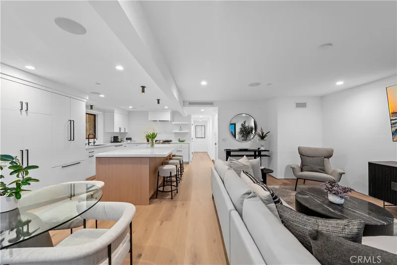 322 1/2 Iris Avenue, Corona Del Mar, CA 92625