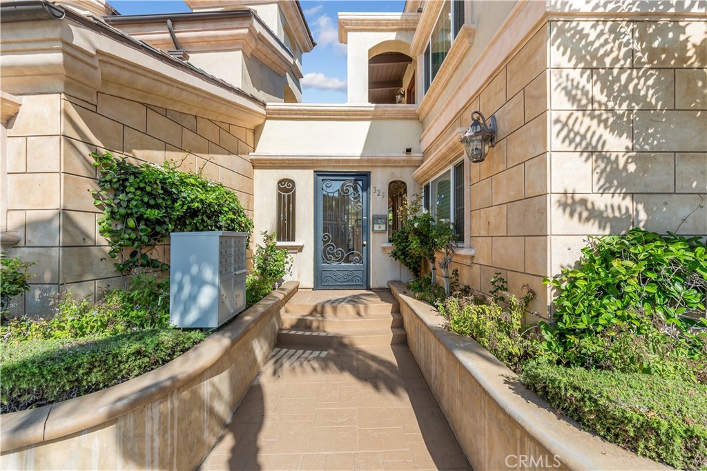 329 Marguerite Avenue 3, Corona Del Mar CA 92625 - photo 2