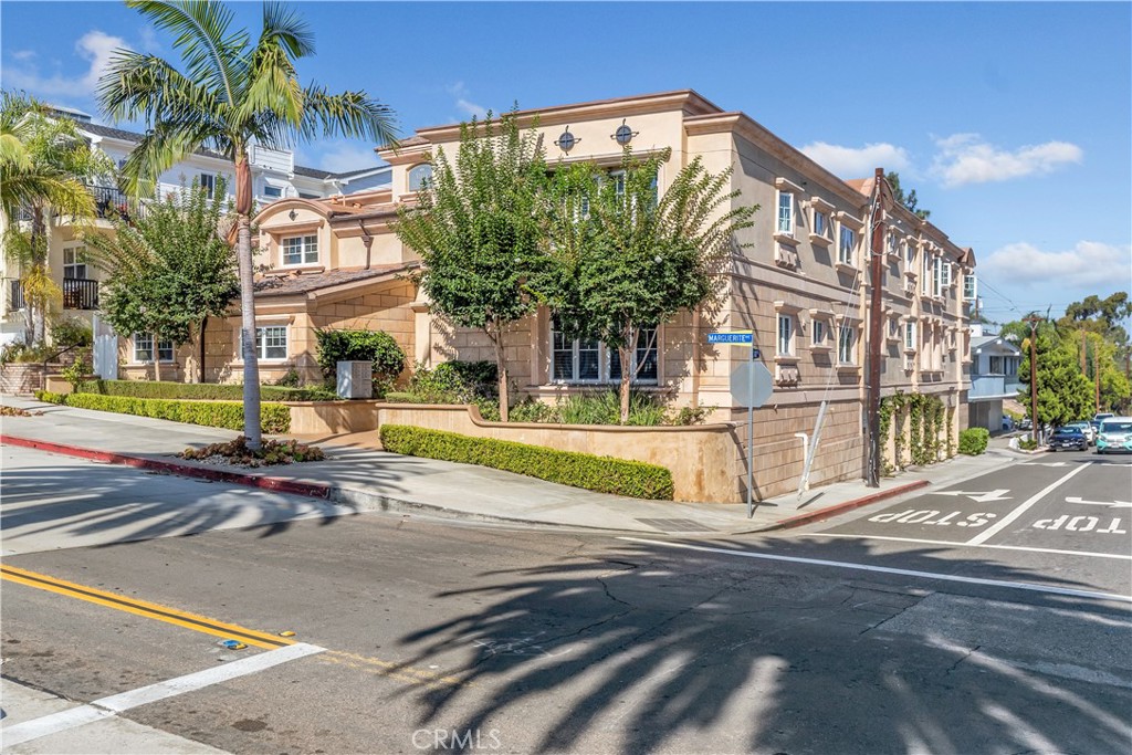 329 Marguerite Avenue 3, Corona Del Mar CA 92625 - photo 21