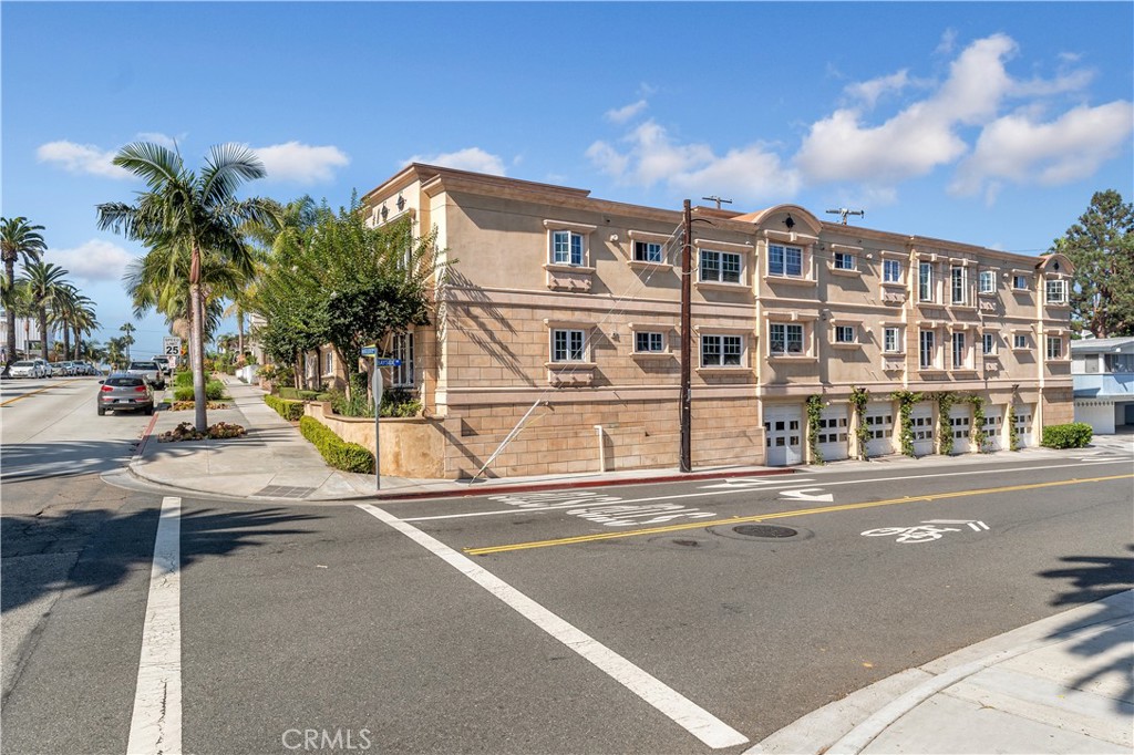 329 Marguerite Avenue 3, Corona Del Mar CA 92625 - photo 22