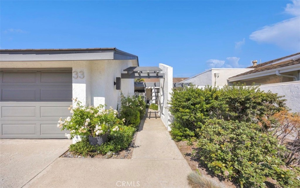 33 White Water Dr, Corona Del Mar CA 92625 - photo 2