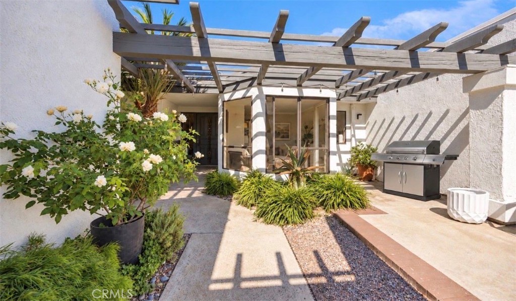 33 White Water Dr, Corona Del Mar CA 92625 - photo 3