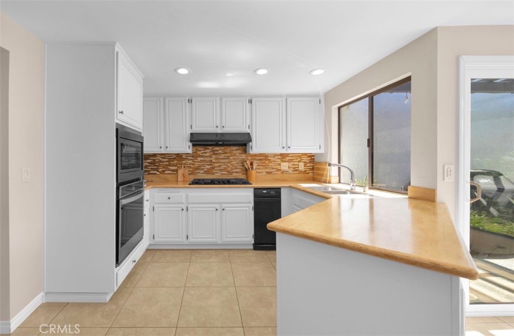 33 White Water Dr, Corona Del Mar CA 92625 - photo 12