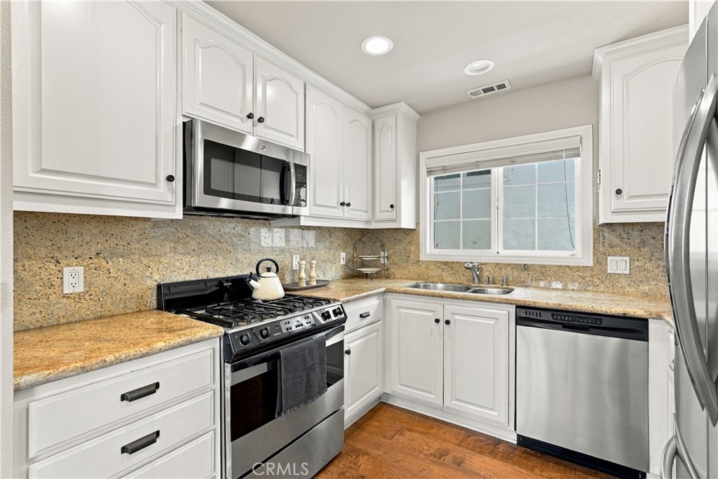 3310 3rd Avenue, Corona Del Mar CA 92625 - photo 15